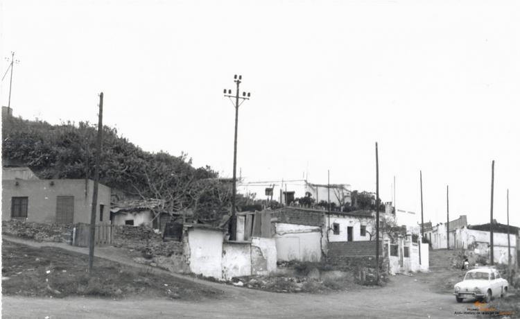 Topografia. Turó d'en Caritg. Barraques