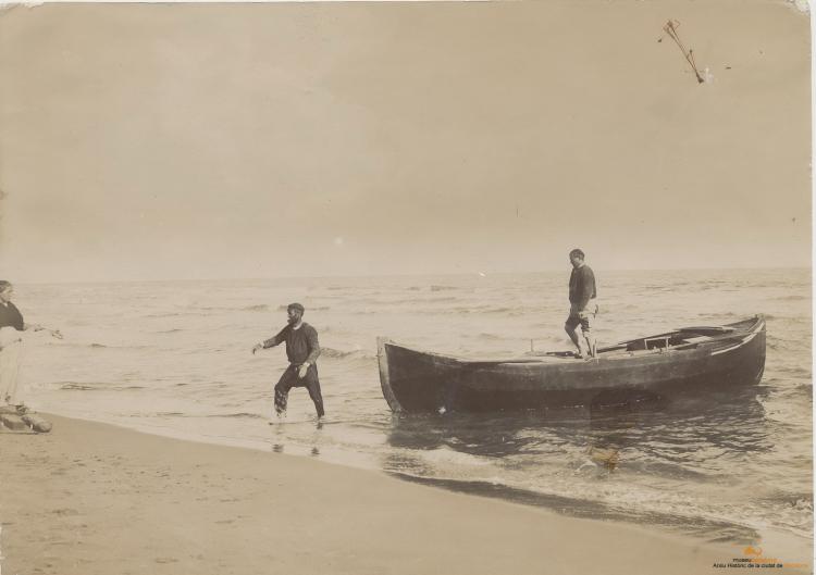 Platja. Barques. Pesca