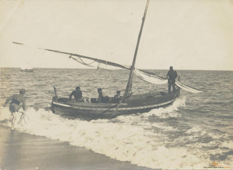 Platja. Barques. Pesca