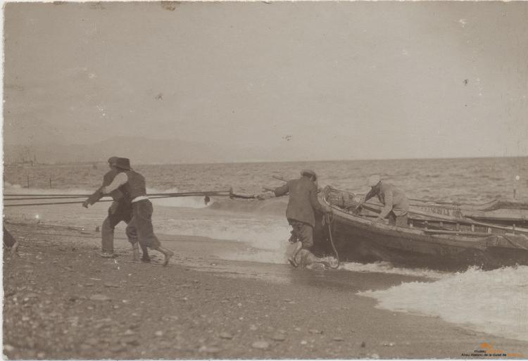 Platja. Barques. Pesca