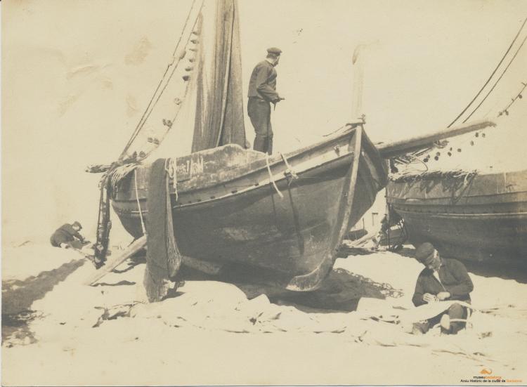 Platja. Barques. Pesca