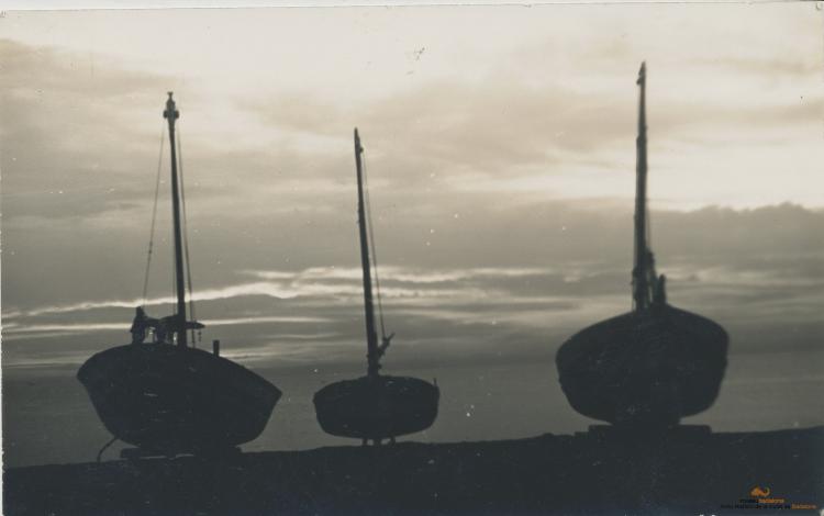 Platja. Barques. Pesca