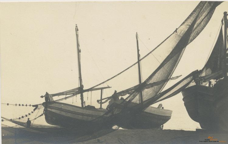 Platja. Barques. Pesca