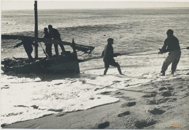 Platja. Barques. Pesca