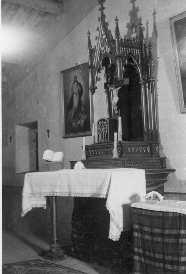 Crònica gràfica; Altars clandestins a cases