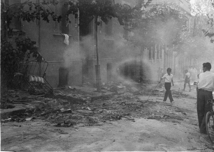 Crònica gràfica; Incendis edificis religiosos: Escola i convent de les franciscanes