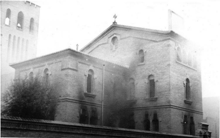 Crònica gràfica; Incendis edificis religiosos: Església i rectoria de Sant Josep