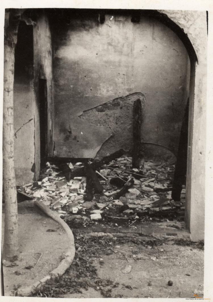 Crònica gràfica; Incendis edificis religiosos: Rectoria de Santa Maria