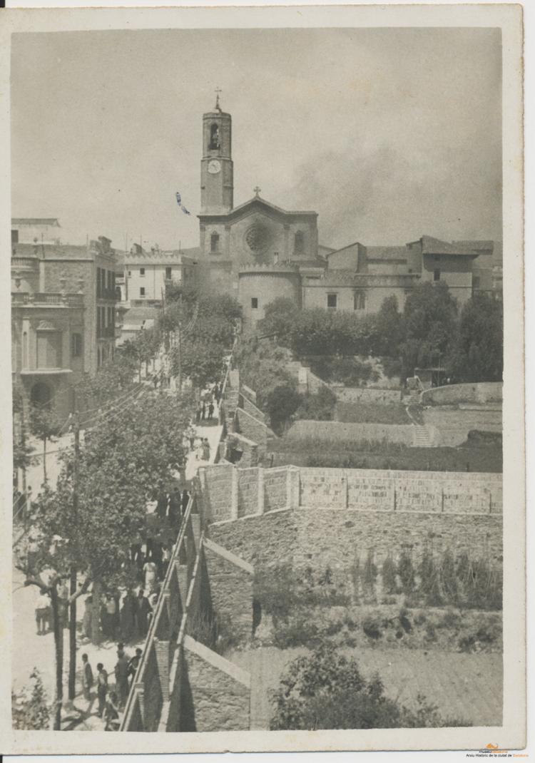 Crònica gràfica; Incendis edificis religiosos: Església de Santa Maria