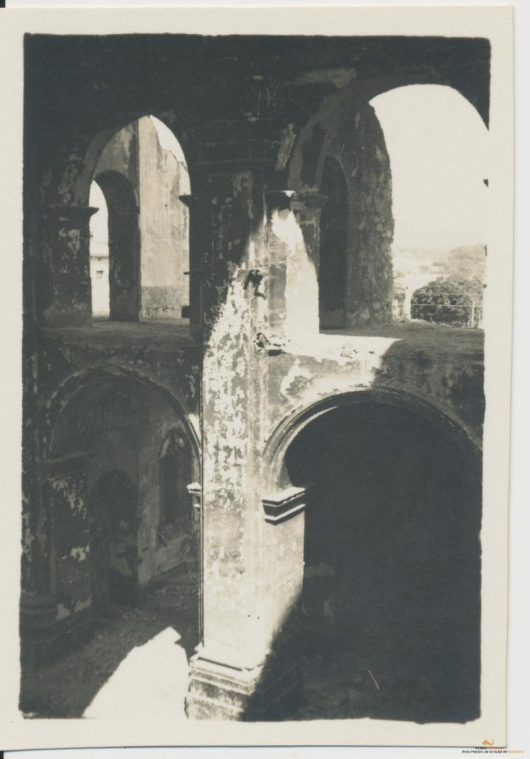 Crònica gràfica; Incendis edificis religiosos: Església de Santa Maria