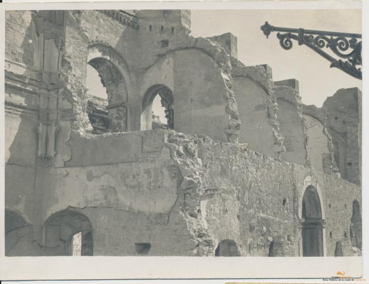 Crònica gràfica; Incendis edificis religiosos: Església de Santa Maria