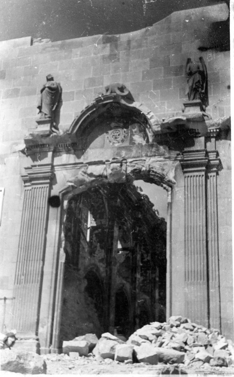 Crònica gràfica; Incendis edificis religiosos: Església de Santa Maria