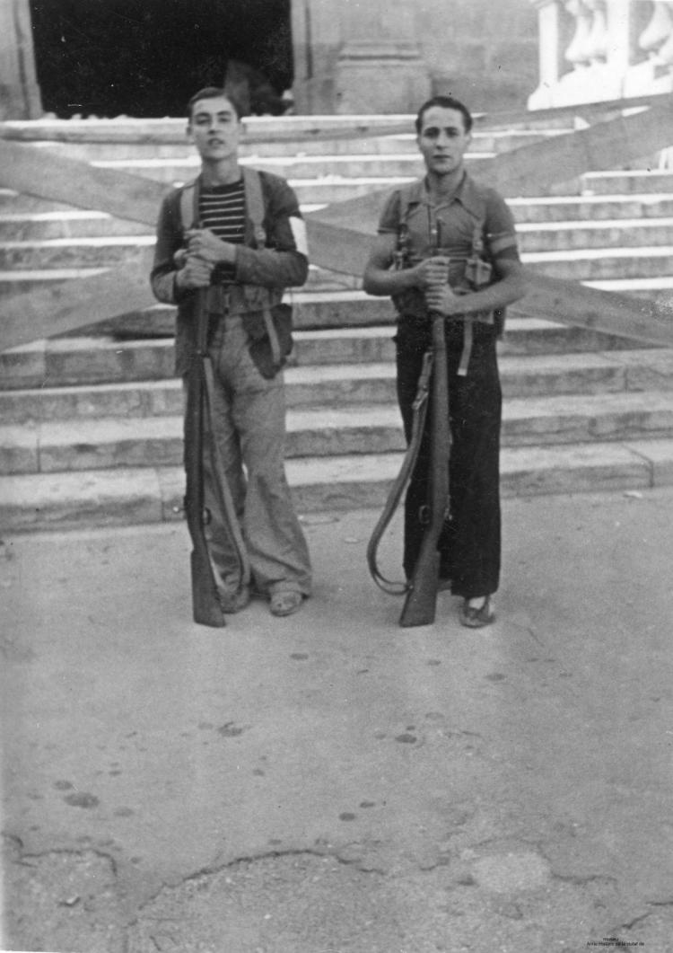 Crònica gràfica; Milicians