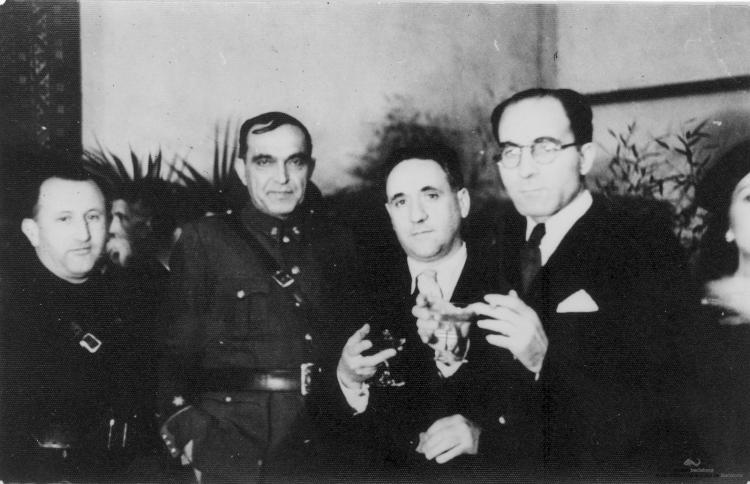 Crònica gràfica;Entronització del Sagrat Cor de Jesús a casa de Josep Tramuns