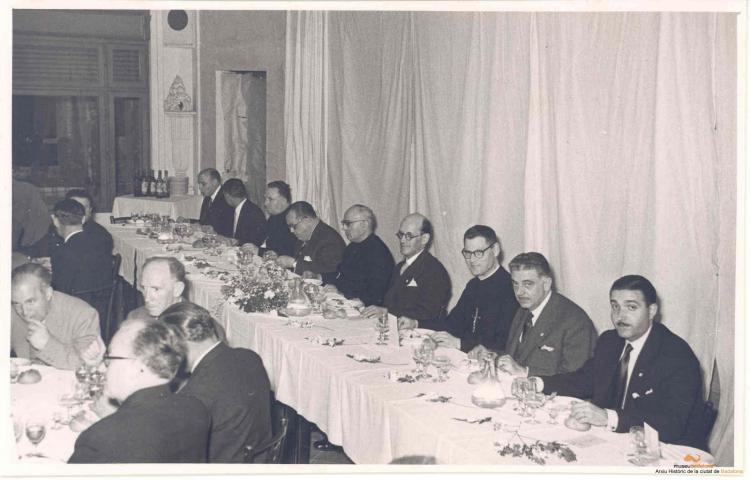 Crònica gràfica;Cinquantè aniversari fundació escola Germans Maristes