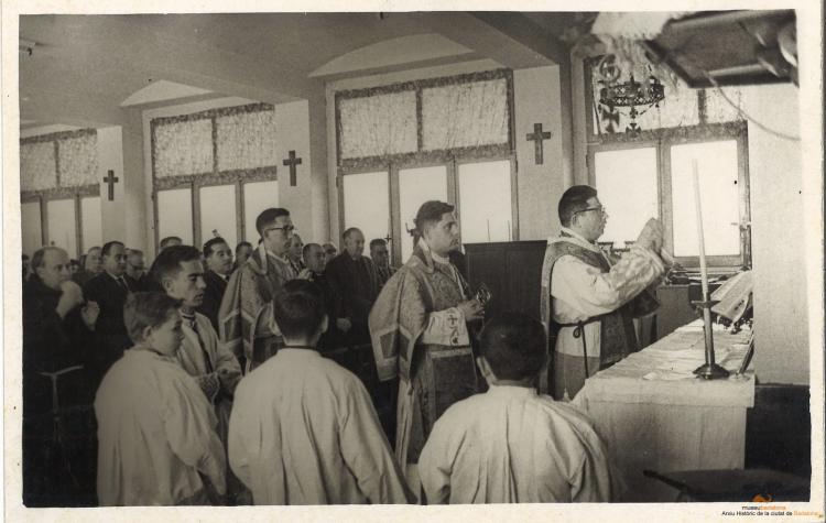 Crònica gràfica;Homenatge a Mn. Anton Romeu