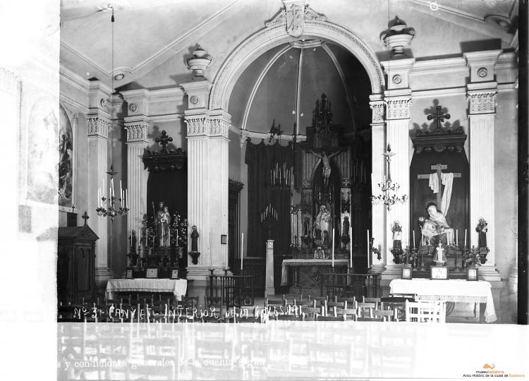 Interior de l'església antiga de Canyet