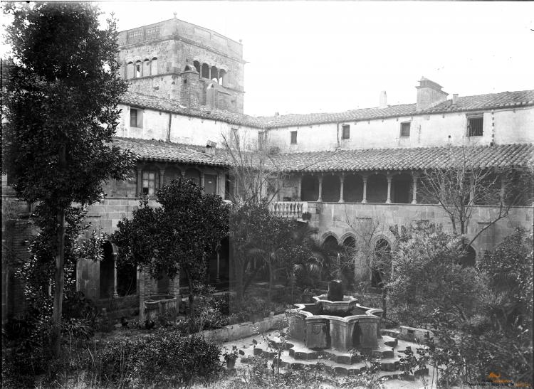 Sant Jeroni de la Murtra. Claustre