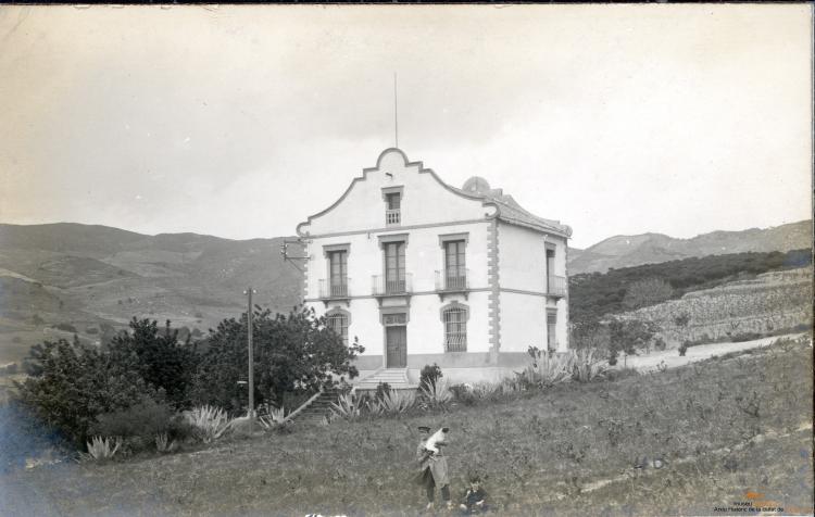 Casa Isant. Can Botella