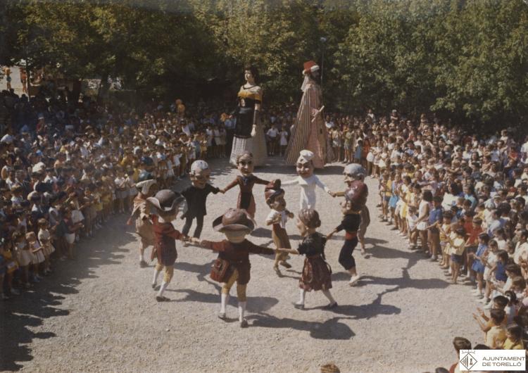 Aplec de Rocaprevera. Ball de gegants i nans