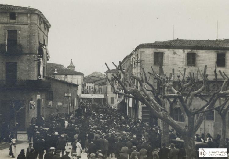 Homenatge a la Vellesa al carrer del Pont 
