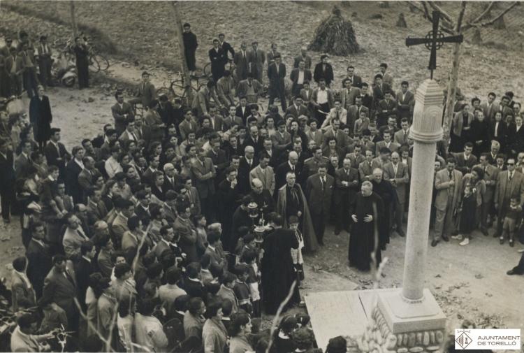 Benedicció de la creu de la Missió a la pujada de Rocaprevera