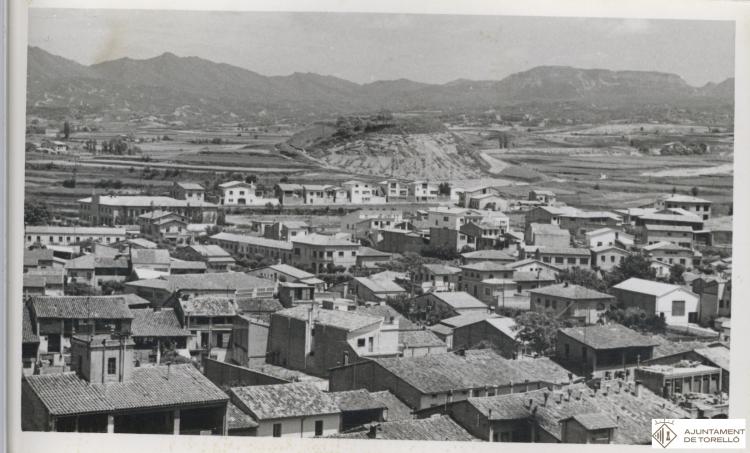 Vistes de Torelló des del Puigdessalit