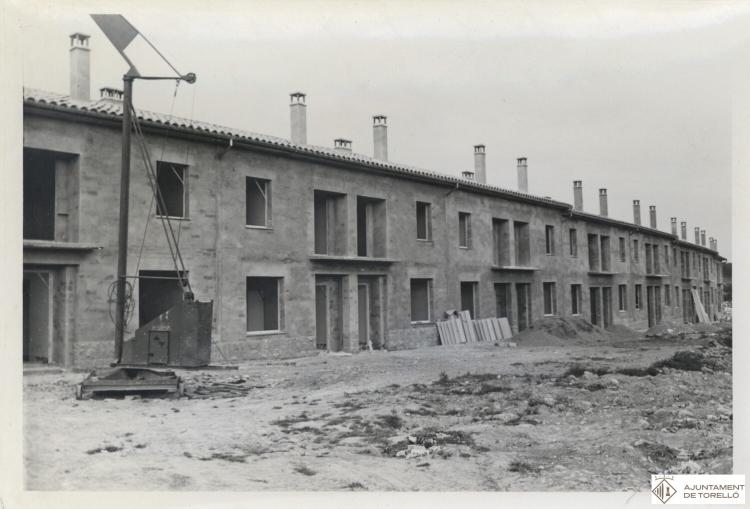 Construcció dels habitatges de la "Cooperativa de Vivendes Vall del Ges" al Barri de Montserrat