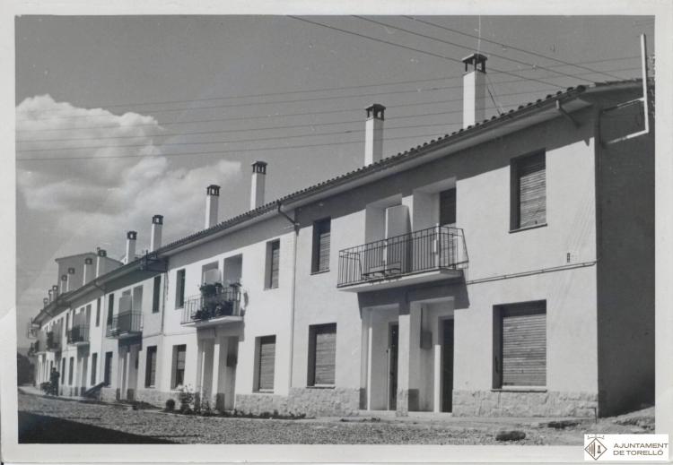 Construcció dels habitatges de la "Cooperativa de Vivendes Vall del Ges" al Barri de Montserrat