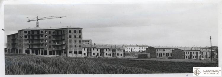 Construcció dels habitatges de la "Cooperativa de Vivendes Vall del Ges" al Barri de Montserrat