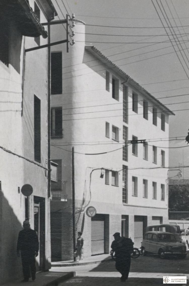 Carrer Capsavila a l'alçada dels quatre cantons
