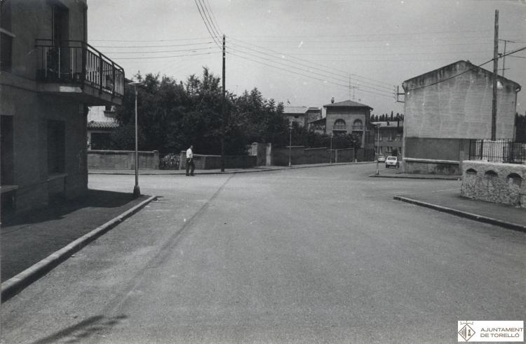Obres de pavimentació del carrer Collsacabra