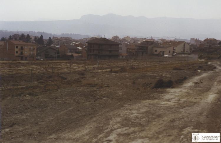 Obres de construcció de l'Institut Cirvianum al carrer Rosa Sensat