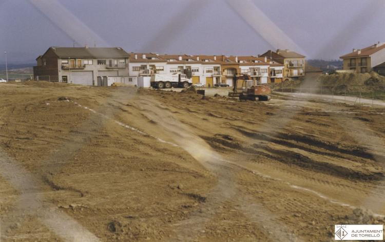 Obres de construcció de l'Institut Cirvianum al carrer Rosa Sensat
