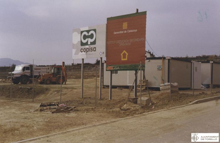 Obres de construcció de l'Institut Cirvianum al carrer Rosa Sensat