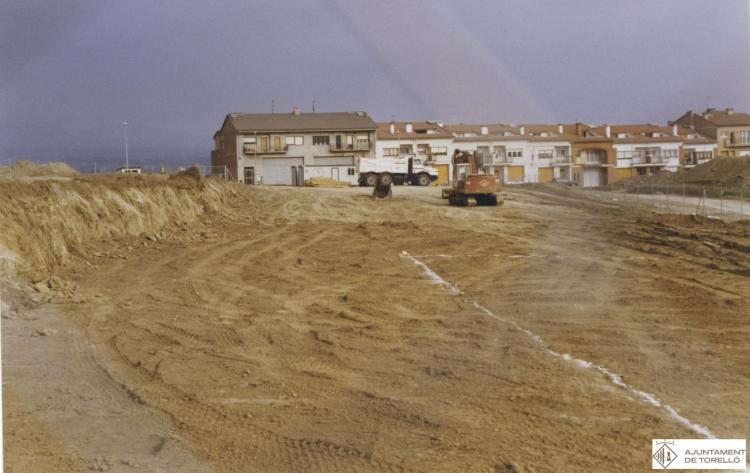 Obres de construcció de l'Institut Cirvianum al carrer Rosa Sensat