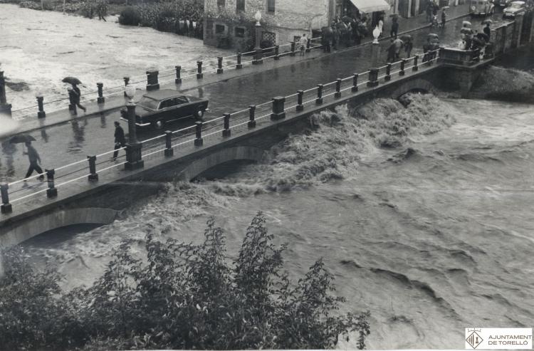 Crescuda del riu Ges a l'alçada del pont de Can Rabert o de Can Pujades
