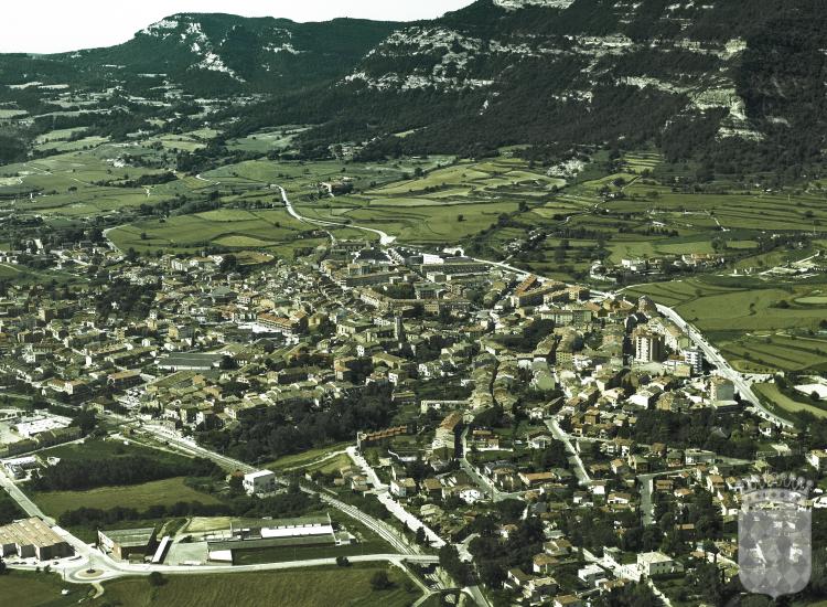 Vista aèria de Centelles, presa des del nord