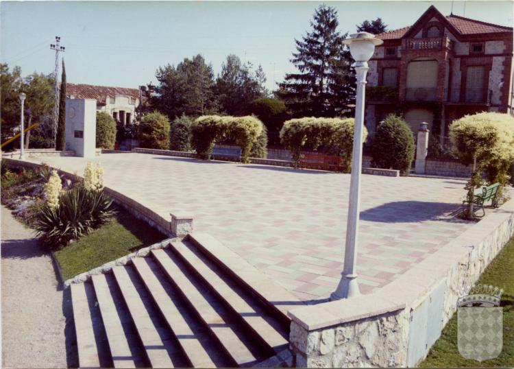 Zona de la font homenatge a la Festa del Pi al parc del Pla del Mestre