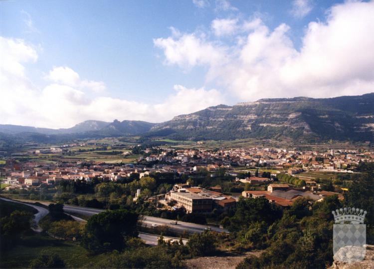 Vista general de Centelles, presa des del Pla de les Forques