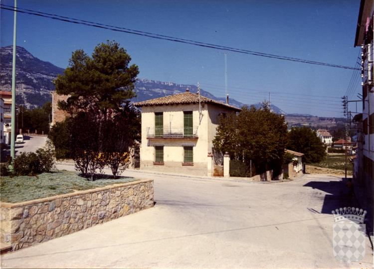 Cruïlla de la plaça General Asensio, el carrer Descatllar i el carrer Manlleu