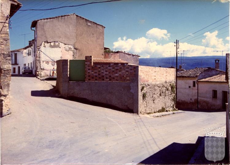 Cruïlla del carrer Serrat i el carrer Sant Jaume