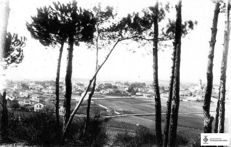 El Turonet. Els pinetons.Panoràmica.