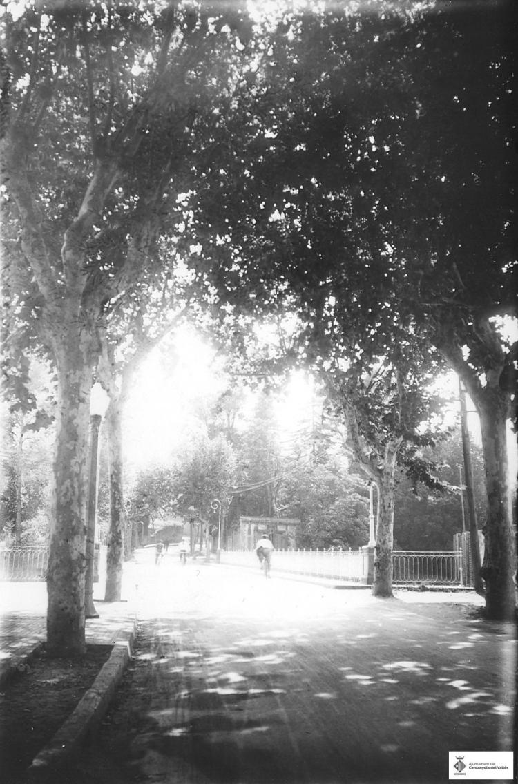Pont av. Catalunya.