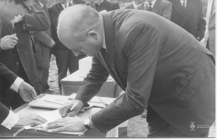 Primera pedra i benedicció del Grupo Escolar Nacional San Martín