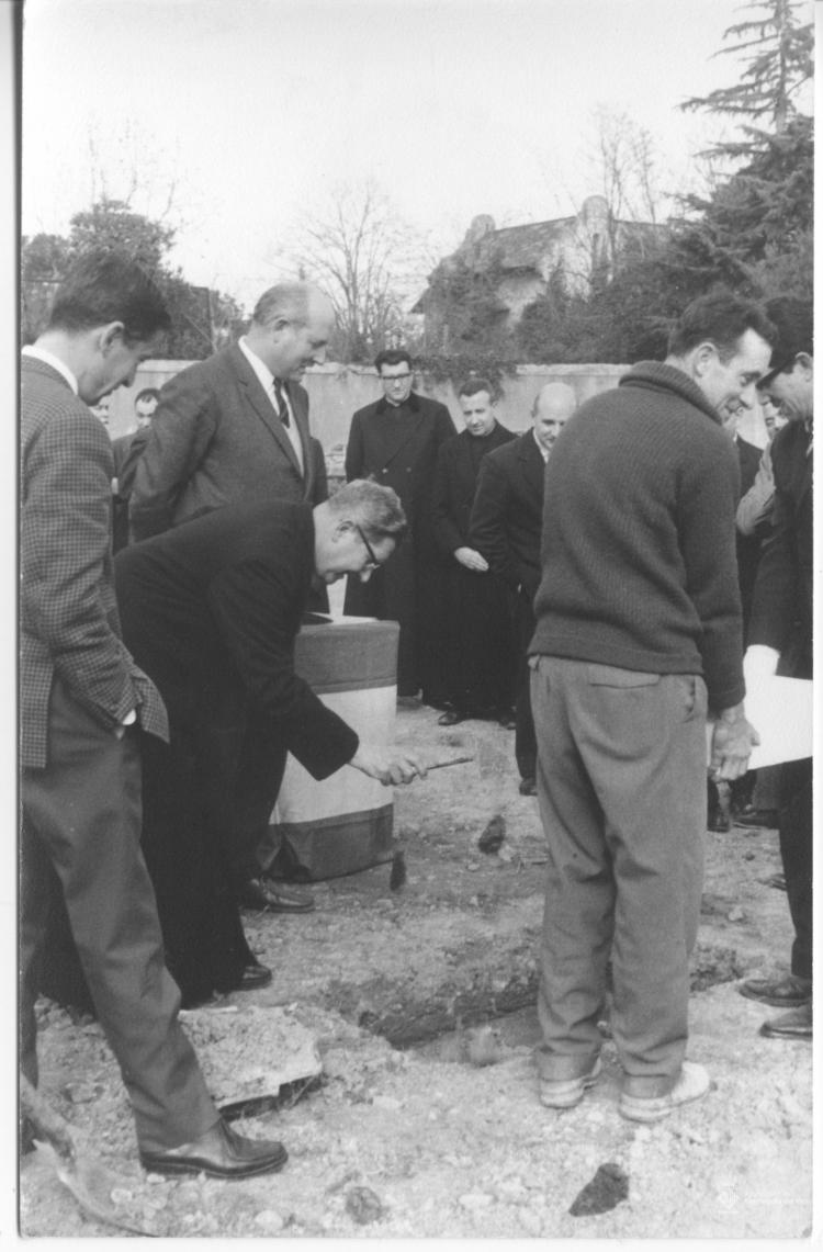 Primera pedra i benedicció del Grupo Escolar Nacional San Martín