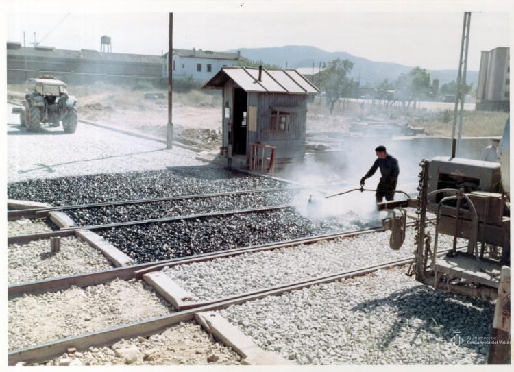 Treballs d'asfalt de la Ronda Cerdanyola Fontetes