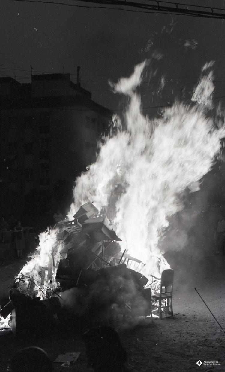 Focs de Sant joan. La Flama del Canigó