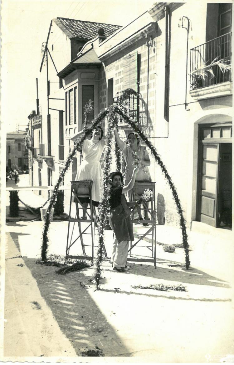 Catifes de flors;Monument;Construcció