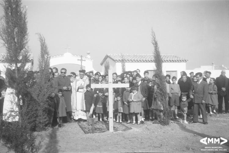Cerimònia de la inauguració del cementiri